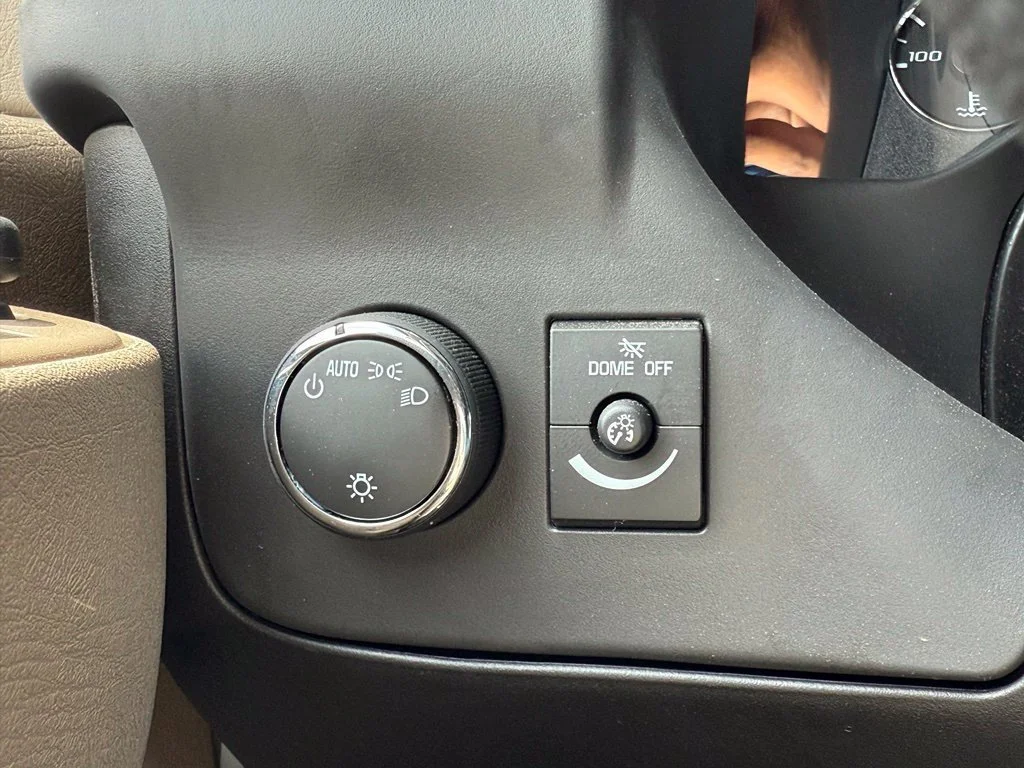 New 2026 Summit White GMC Work Van image 25