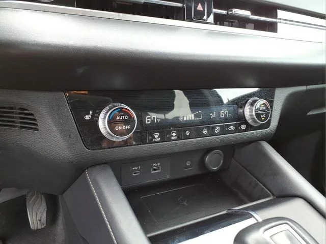 Used 2024 Black Mitsubishi SE image 25