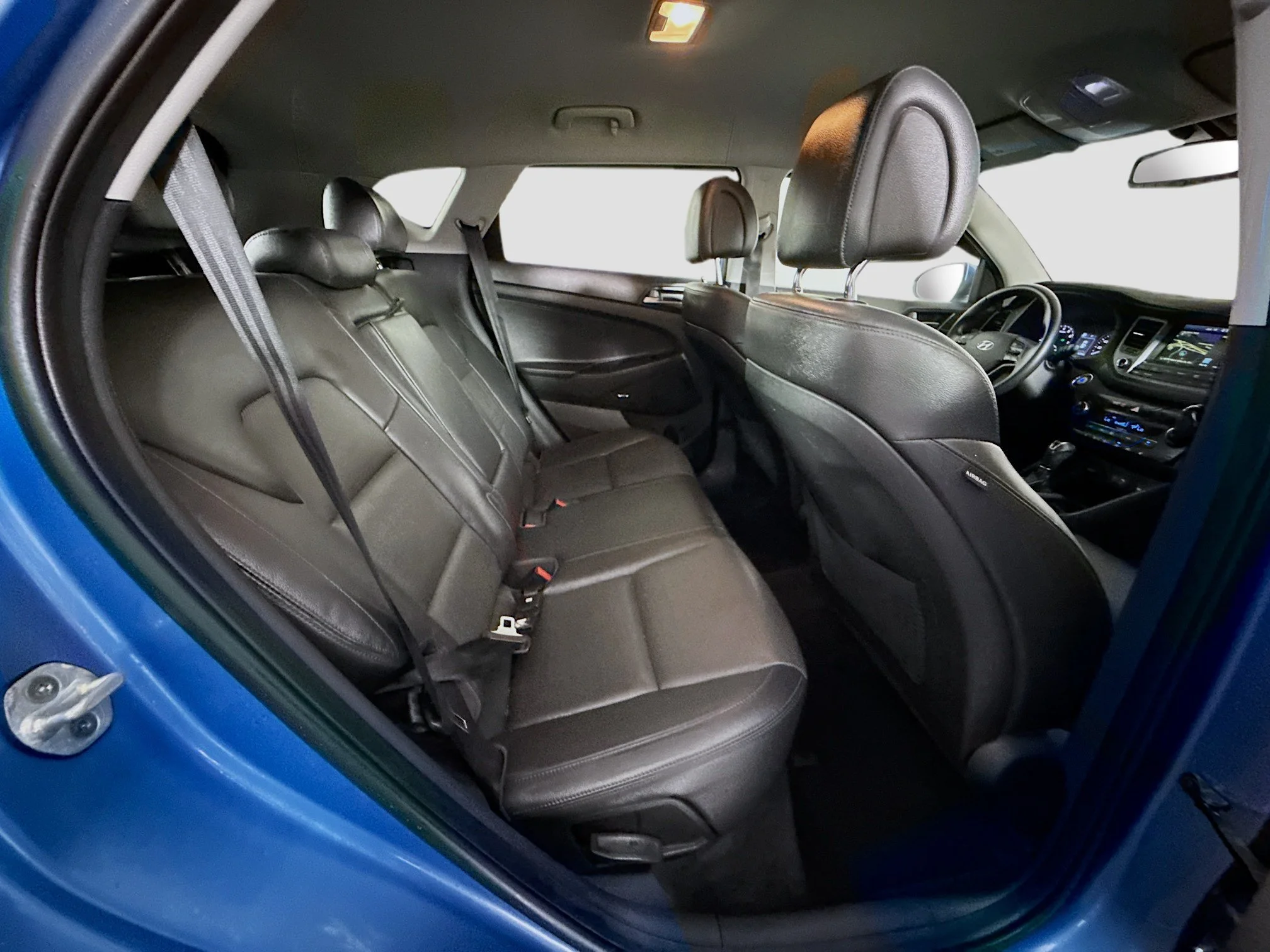 Used 2017 Caribbean Blue Hyundai SE Plus image 23