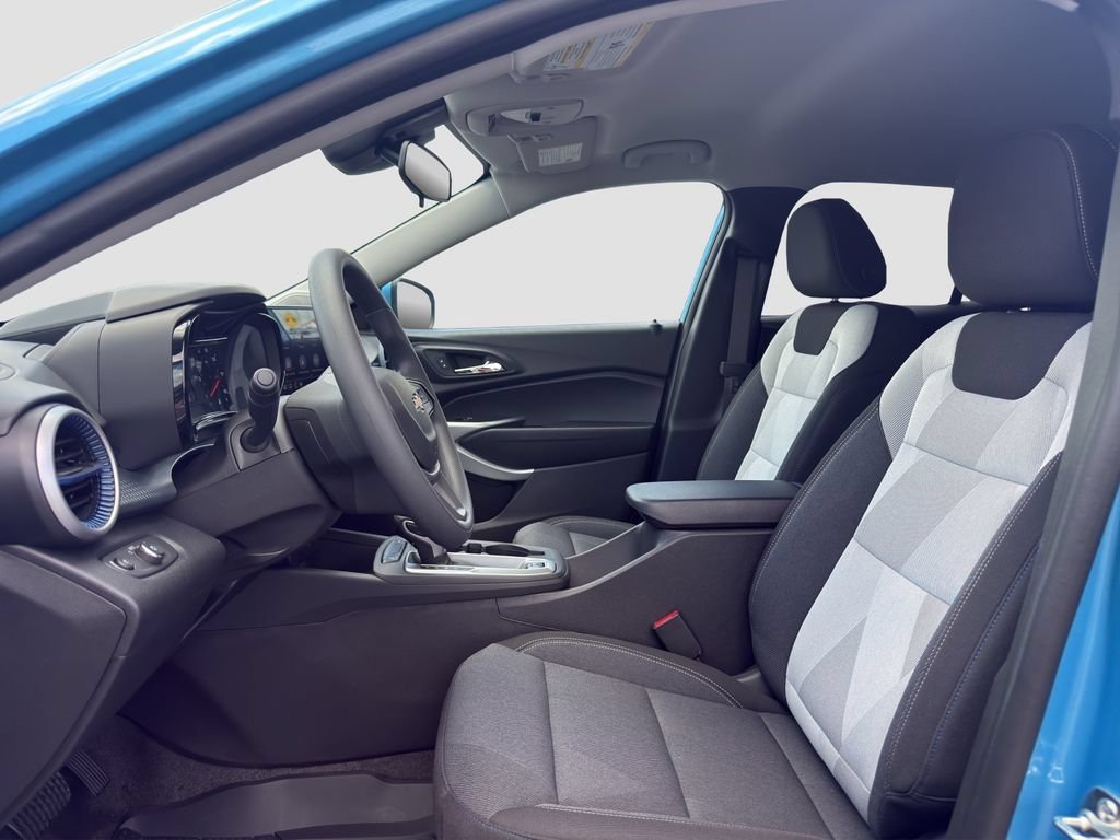 2026 Chevrolet Trax LS - Photo 9