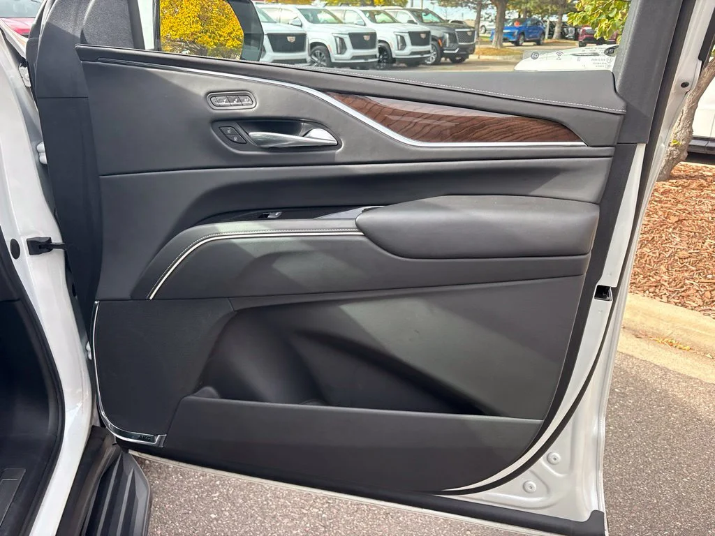 Used 2022 Crystal White Cadillac Sport Platinum image 28
