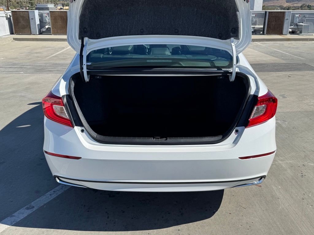 Used 2022 Platinum White Pearl Honda Sport image 20