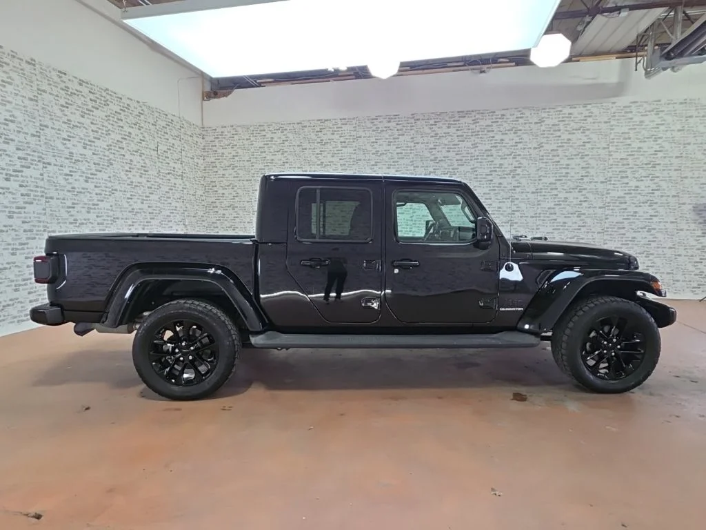 Used 2021 Black Jeep Overland image 8