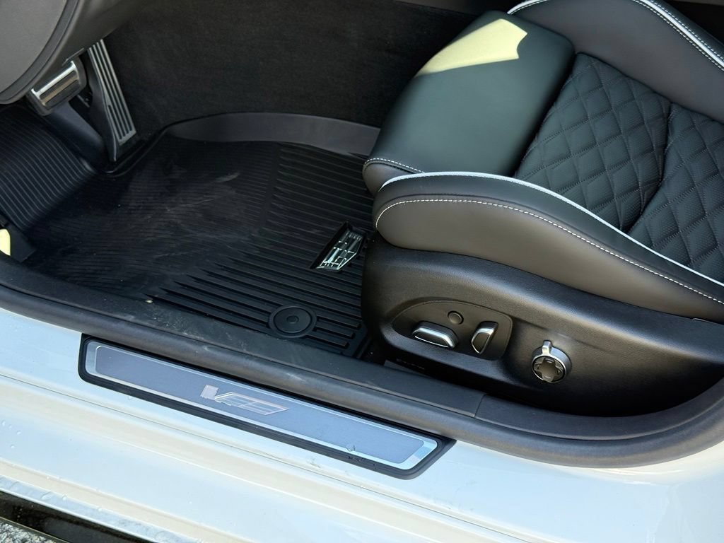 New 2026 Summit White Cadillac V-Series image 19