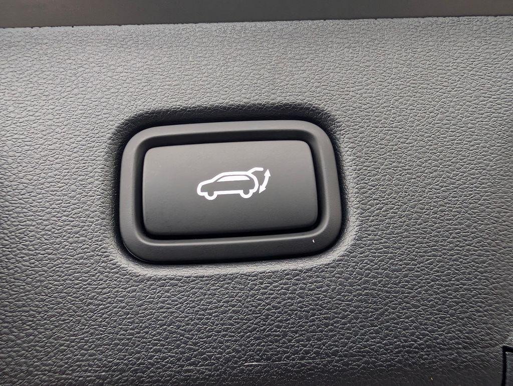New 2026 Gray Hyundai SEL Premium FWD image 11