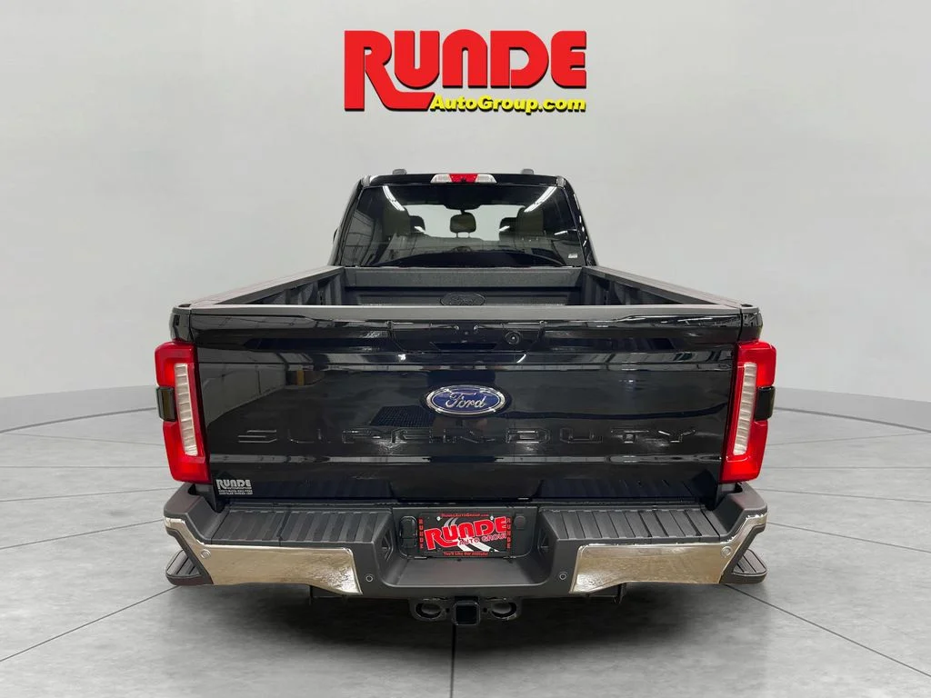 New 2026 Agate Black Metallic Ford F-250® Lariat® image 4