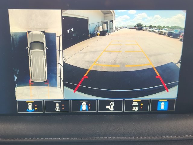 2023 Chevrolet Suburban Z71 - Photo 16