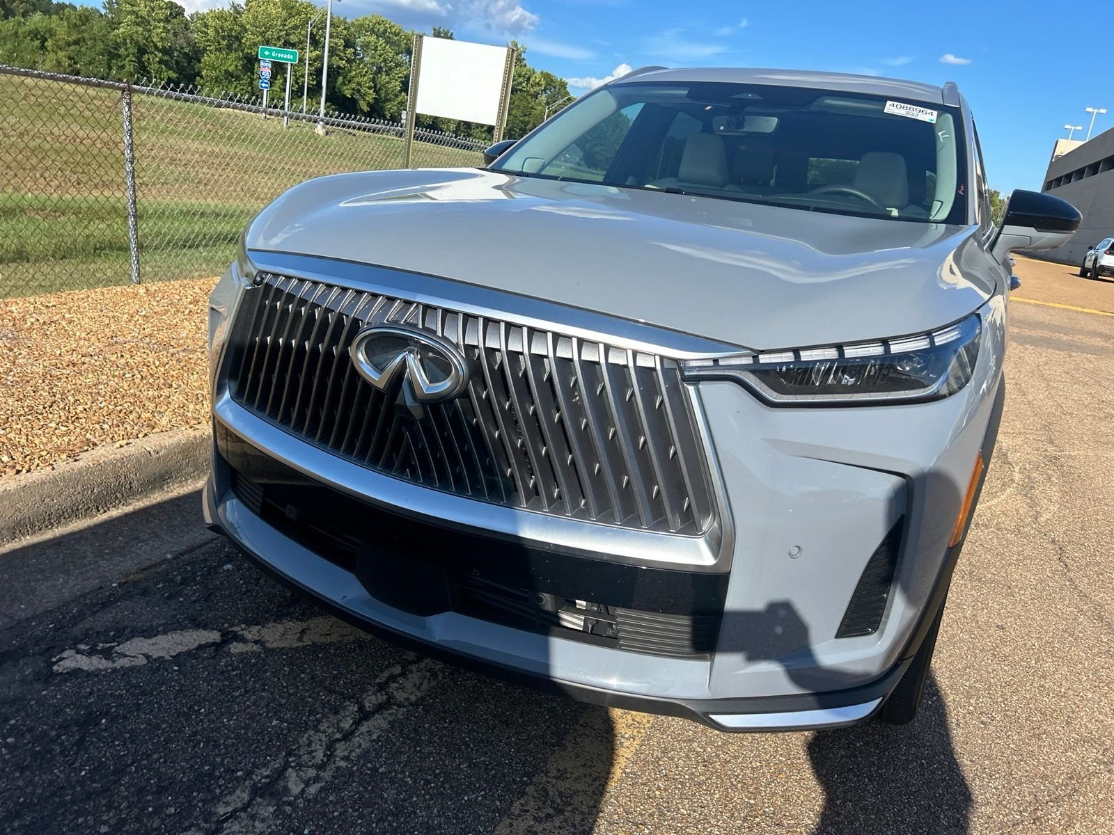 Certified Used 2026 Gray INFINITI LUXE image 4