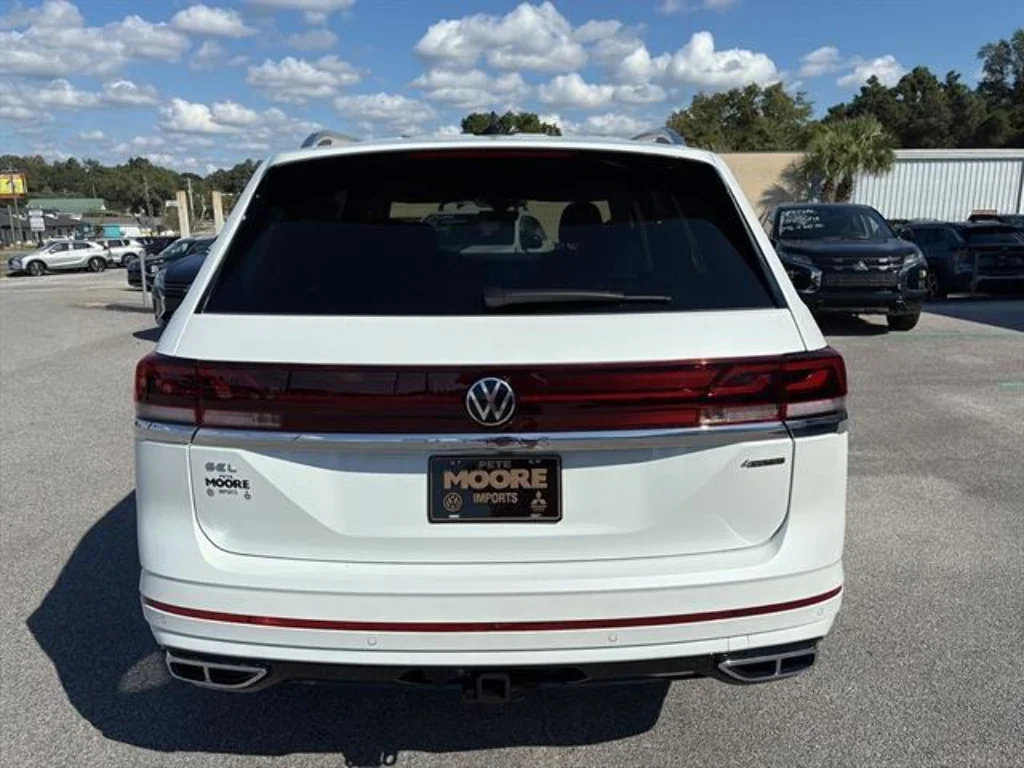 New 2026 Opal White Pearl Volkswagen 2.0T SEL Premium R-Line 4MOTION image 5