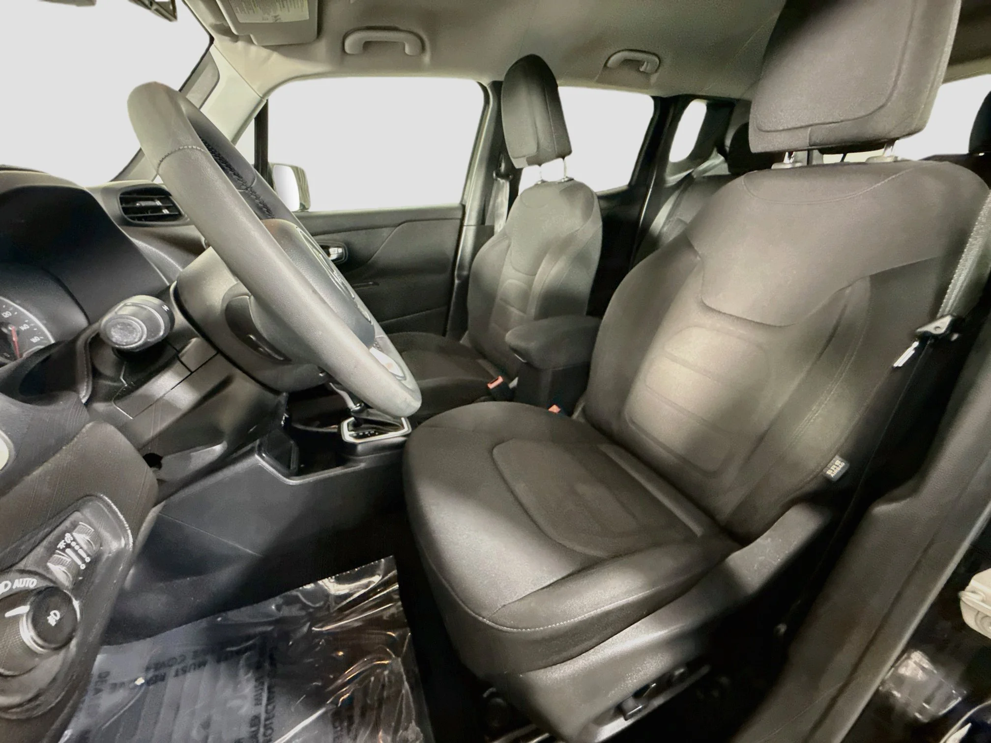 Used 2018 Black Jeep Latitude image 18