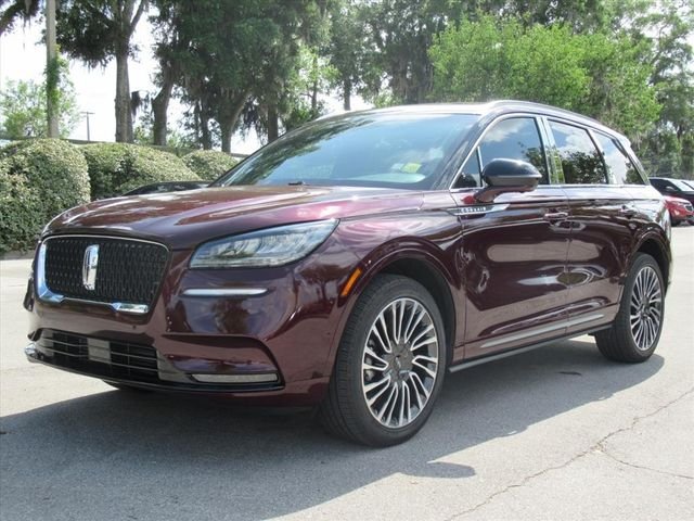 Used 2021 Red Lincoln Reserve image 3