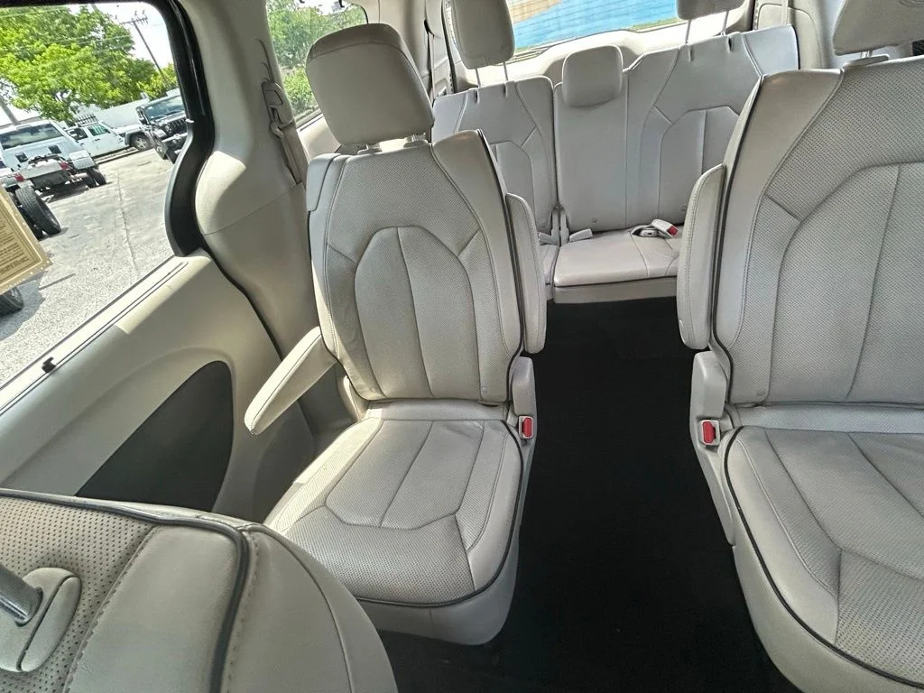 Used 2021 Gray Chrysler Limited image 12