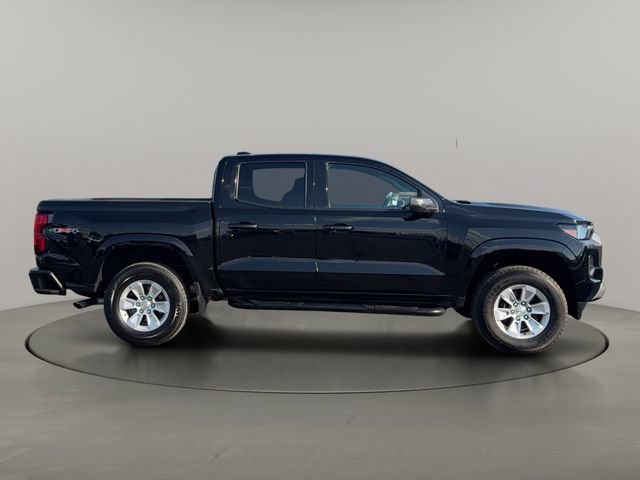 Used 2023 Black Chevrolet LT image 9