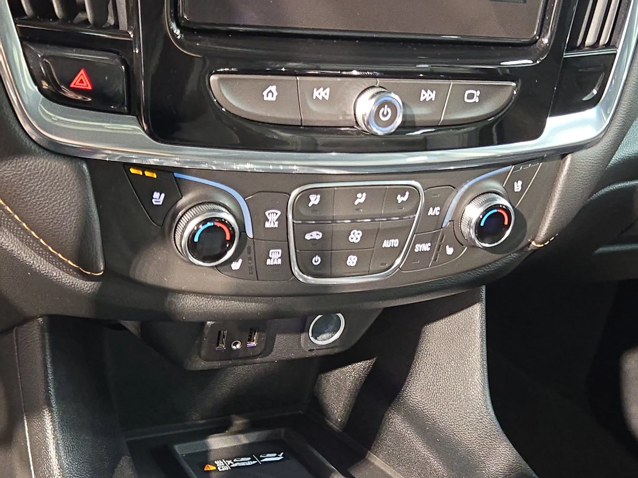 Used 2019 Summit White Chevrolet Premier image 32