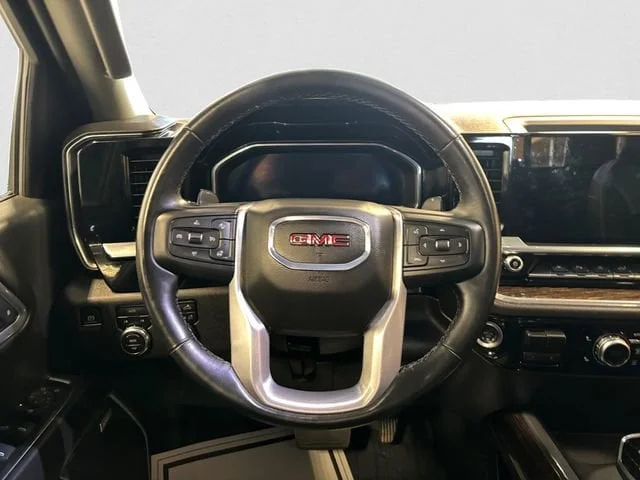 Used 2025 Titanium Rush Metallic GMC Elevation image 13