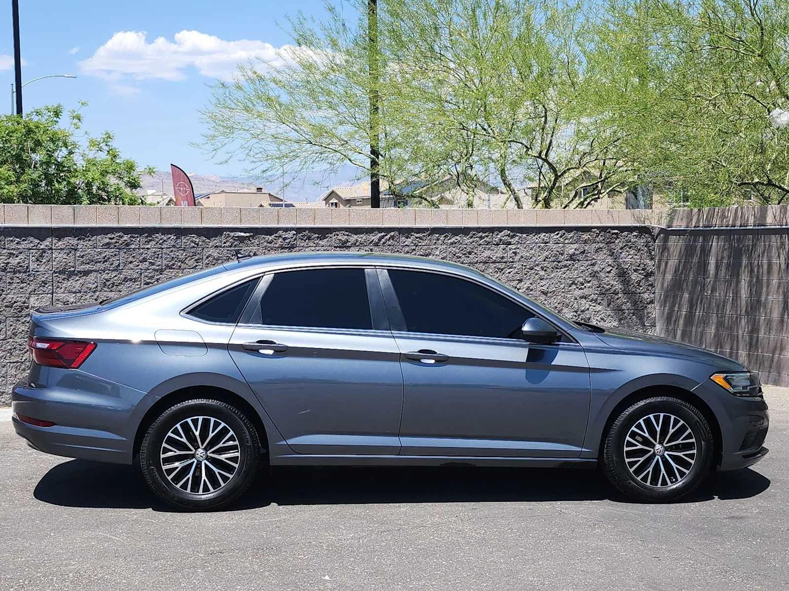 Used 2021 Platinum Gray Metallic Volkswagen S image 9