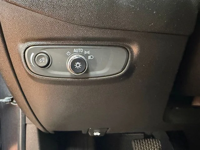 Used 2022 Gray Chevrolet LT image 20