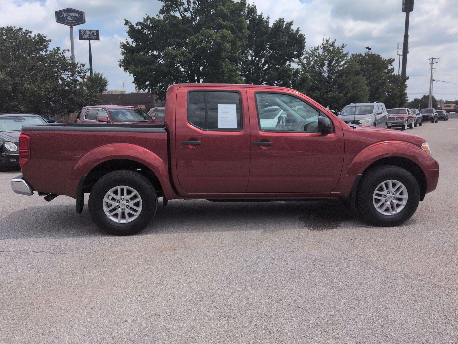 Used 2018 Lava Red Nissan SV V6 image 6