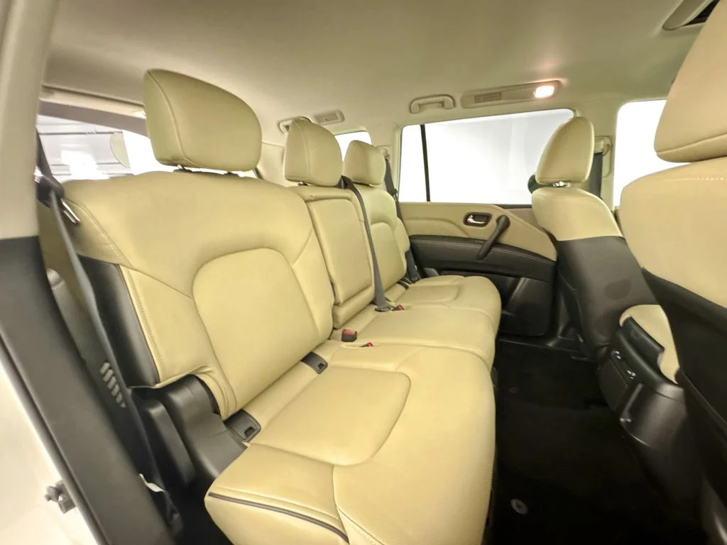 Used 2024 White INFINITI Premium Select image 27