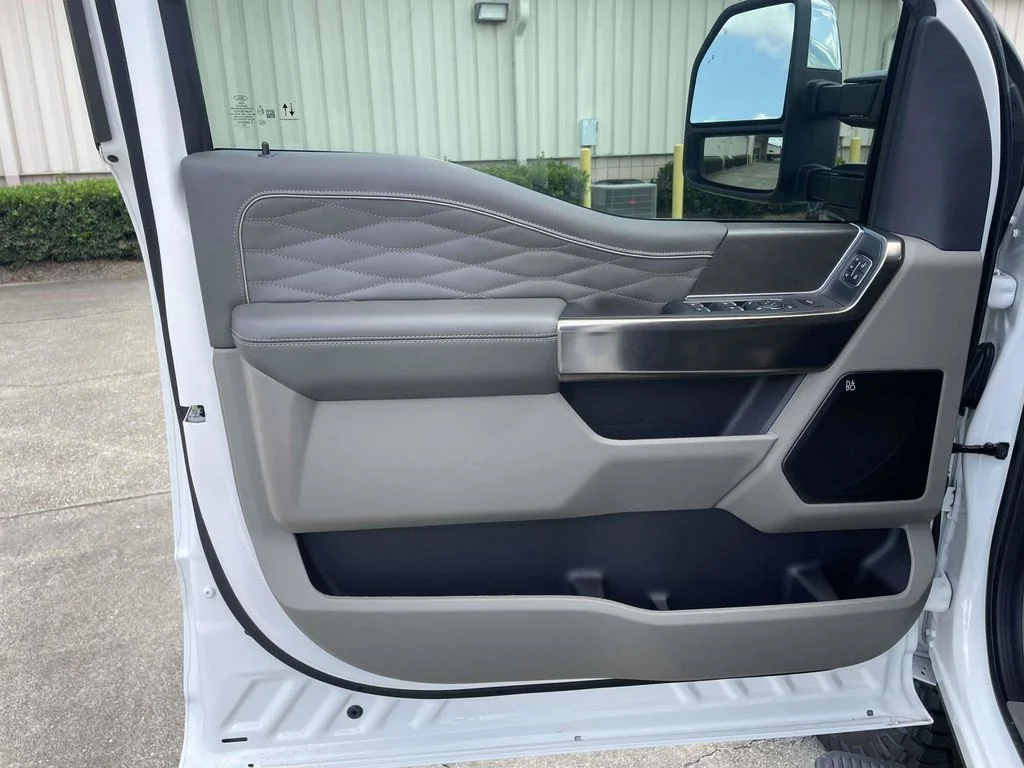 New 2026 White Ford Platinum image 15