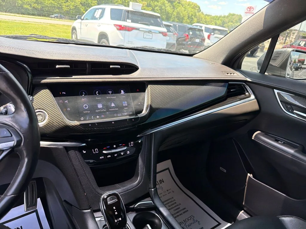Used 2020 Gray Cadillac Sport image 17