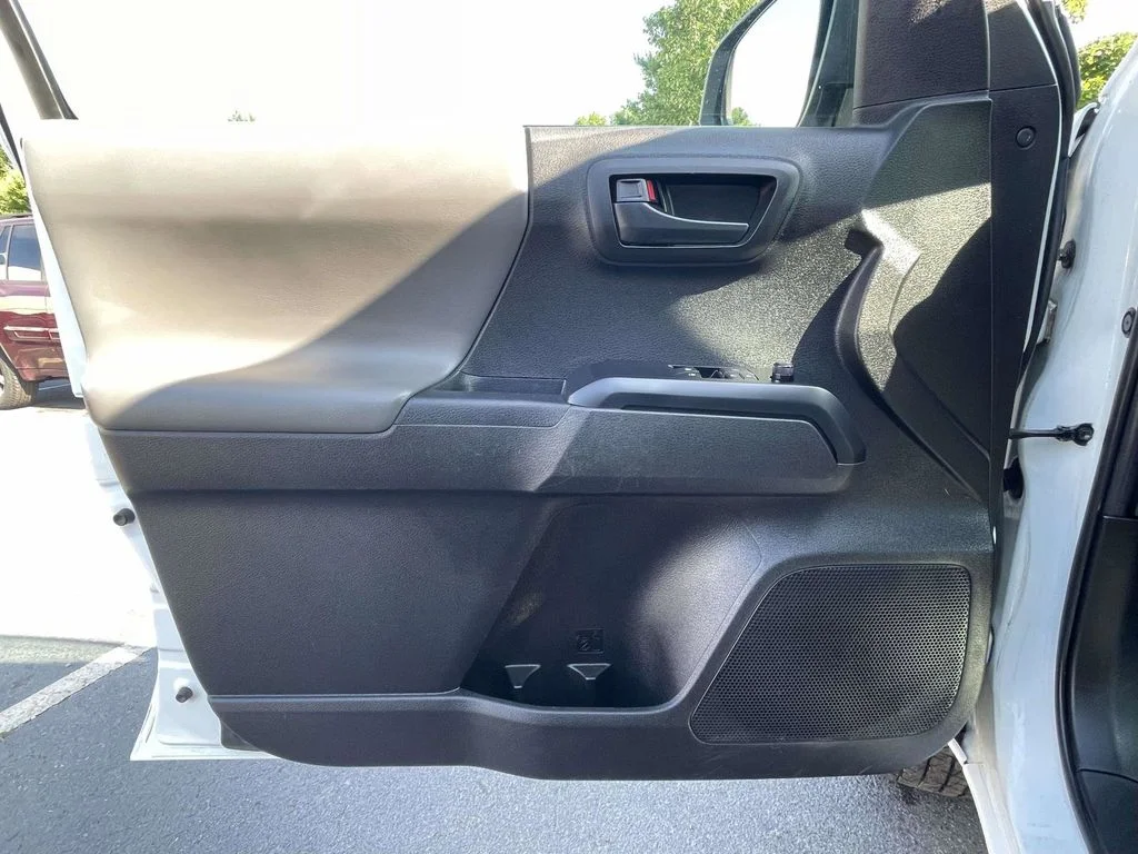 Certified Used 2022 White Toyota SR image 20