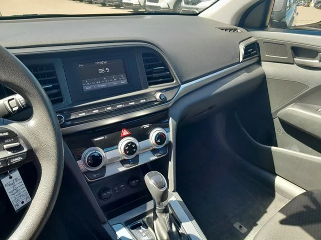 Used 2019 Gray Hyundai SE image 19