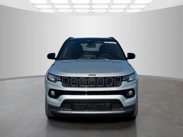 New 2026 Silver Zynith Metallic Clear-Coat Exterior Paint Jeep Limited image 2