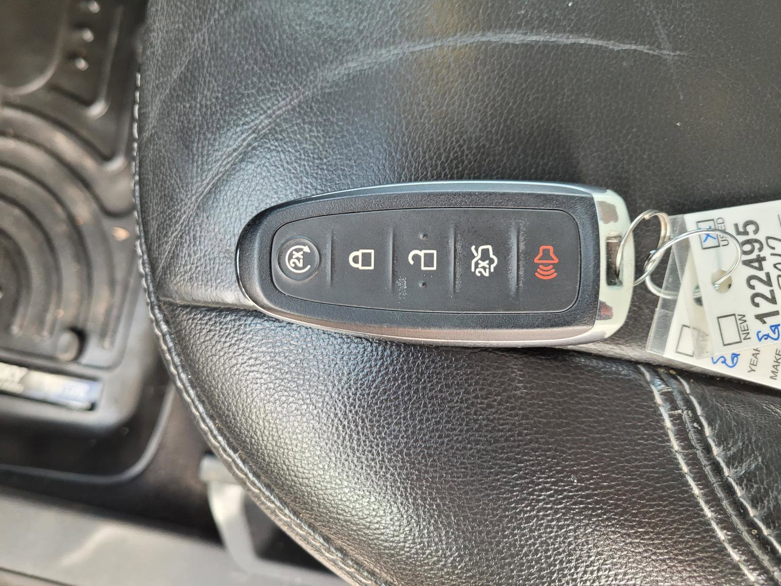 Used 2017  Ford Titanium image 28