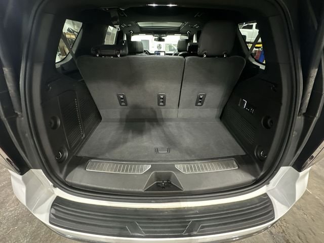Used 2022 White Chevrolet Z71 image 25