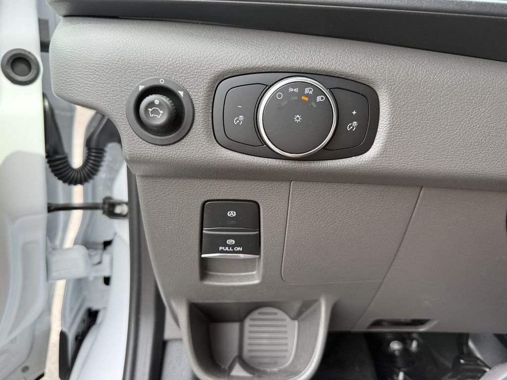 New 2026 Oxford White Ford Passenger Van XL image 24