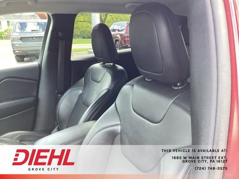 Used 2020 Red Jeep Latitude Plus 4x4 image 23