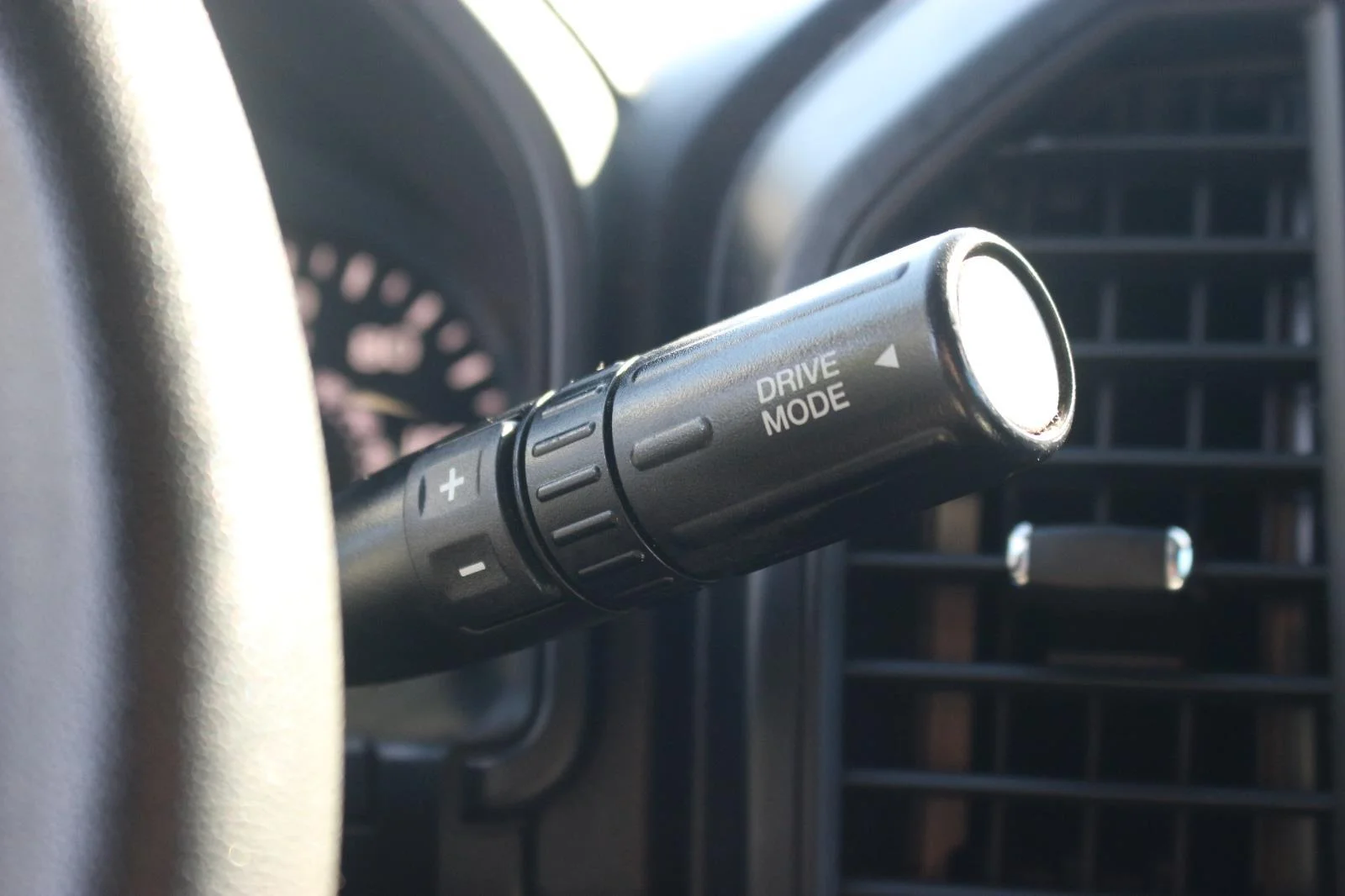 Used 2020 Grey Ford XL image 30