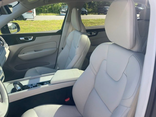 Used 2024 Silver Volvo Core Dark Theme image 18