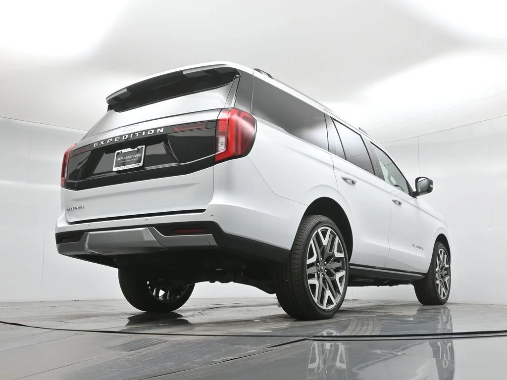 New 2025 Oxford White Ford Platinum image 49