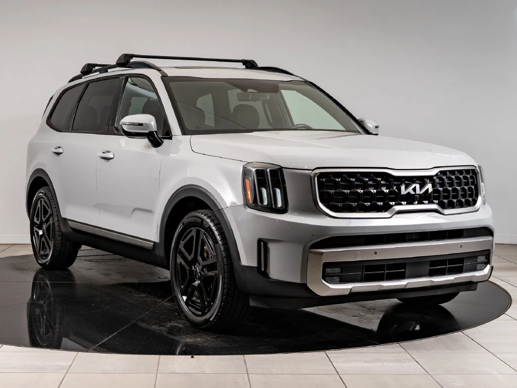 Used 2023 Wolf Gray Kia SX-Prestige X-Line image 12