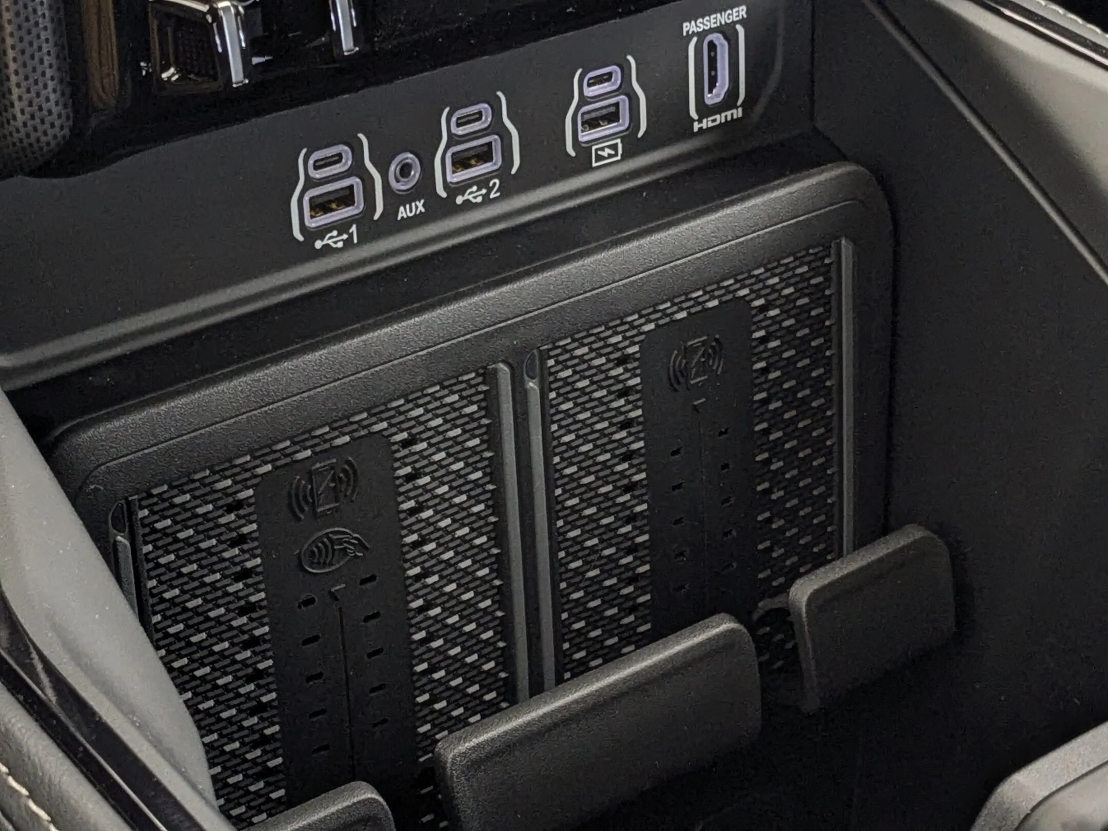 New 2026 Black RAM Limited - - Level A Grp - Pano Sunroof - 14.4 Uconnect NAV - Surround View Camera & More! image 21