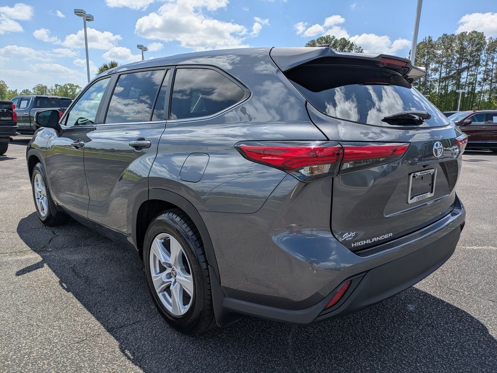 Used 2023 Gray Toyota L image 7