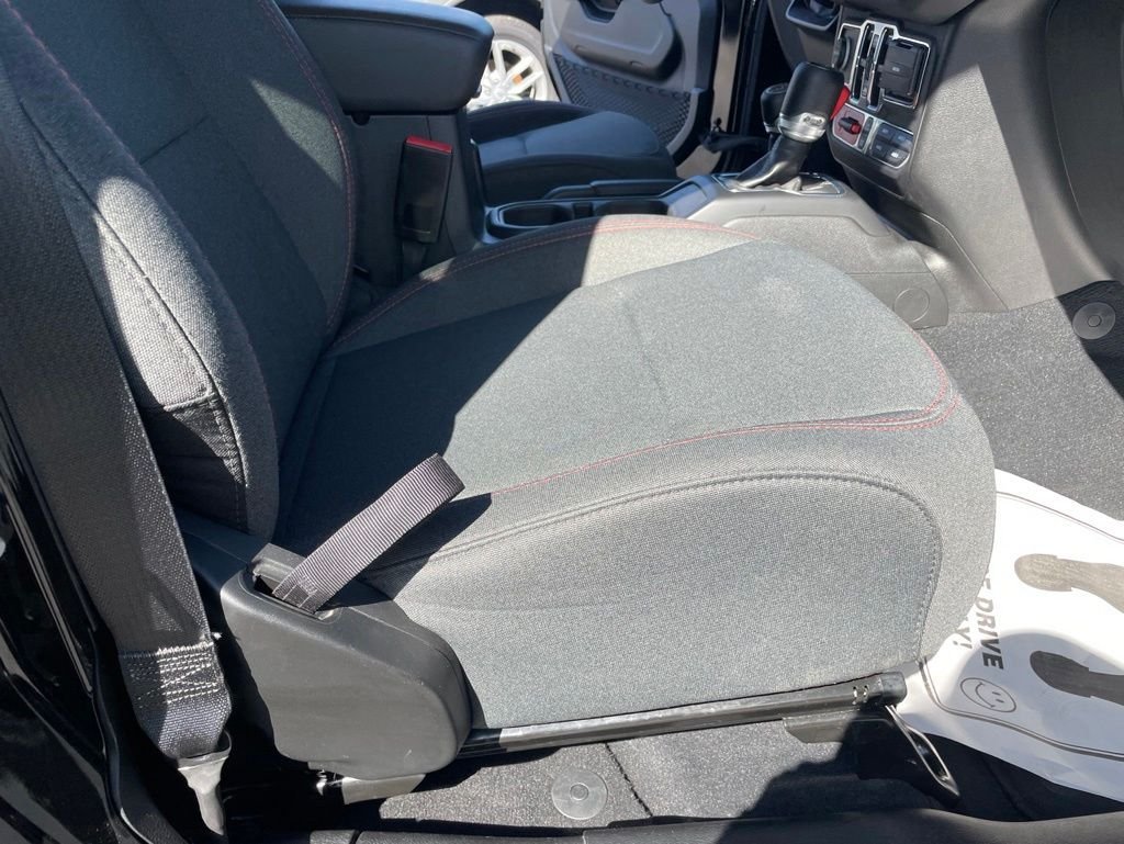 Used 2025 Black Jeep Rubicon image 37