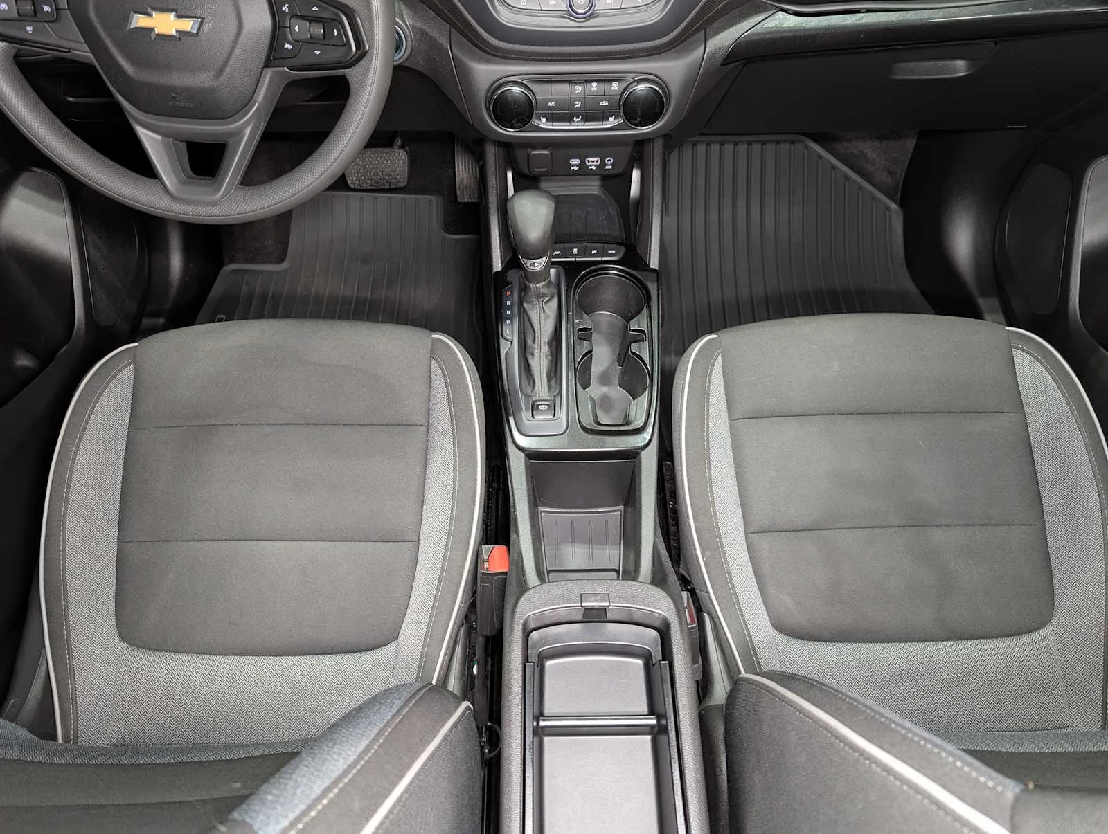 Used 2022 Summit White Chevrolet LT image 19