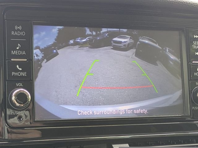 Used 2022 White Mitsubishi ES image 23