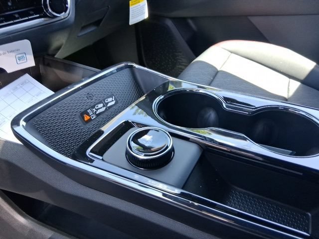 New 2026 Mosaic Black Metallic Chevrolet RS image 10
