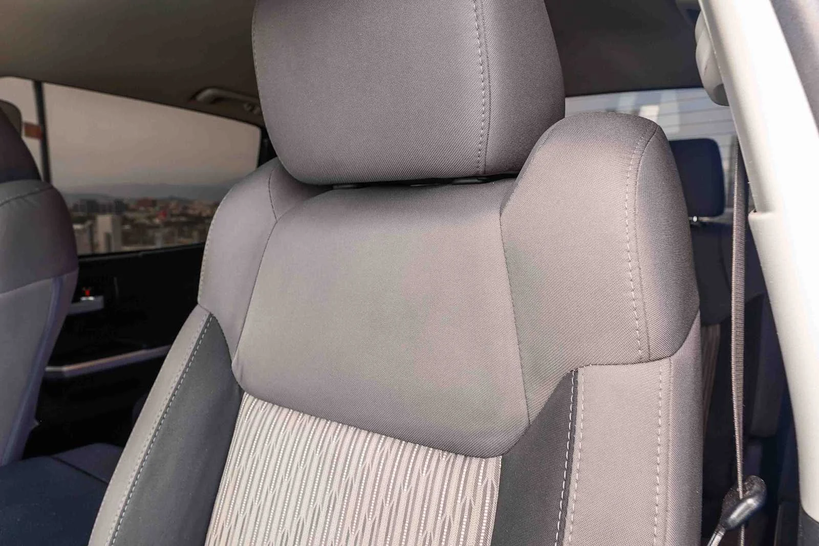 Used 2017 Super White Toyota SR5 image 21