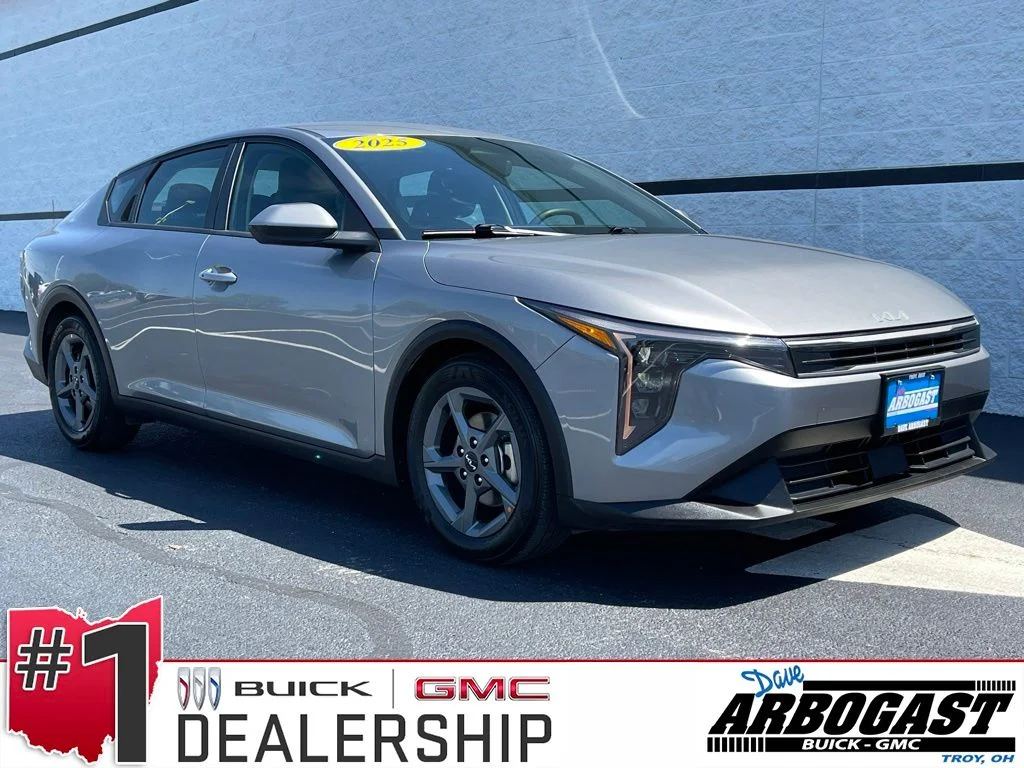 2025 Kia K4 LXS AT's photo