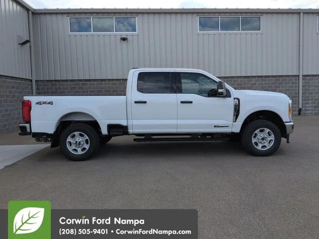 New 2026 Oxford White Ford XLT image 2