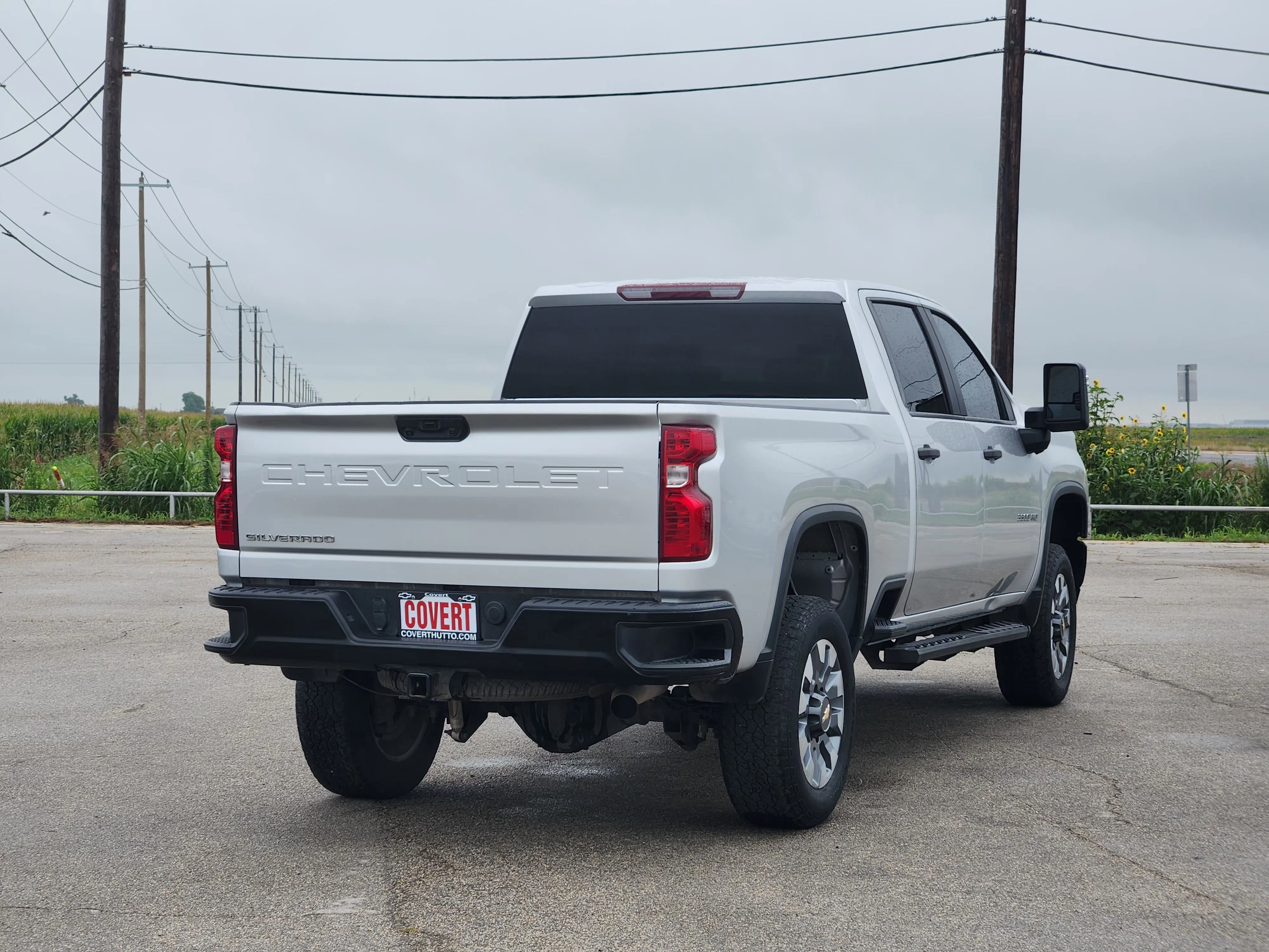 Used 2022 Silver Ice Metallic Chevrolet Work Truck image 7