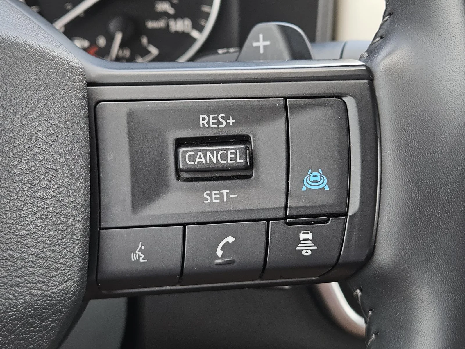 Used 2025 Scarlet Ember Tintcoat Nissan AWD SV image 21