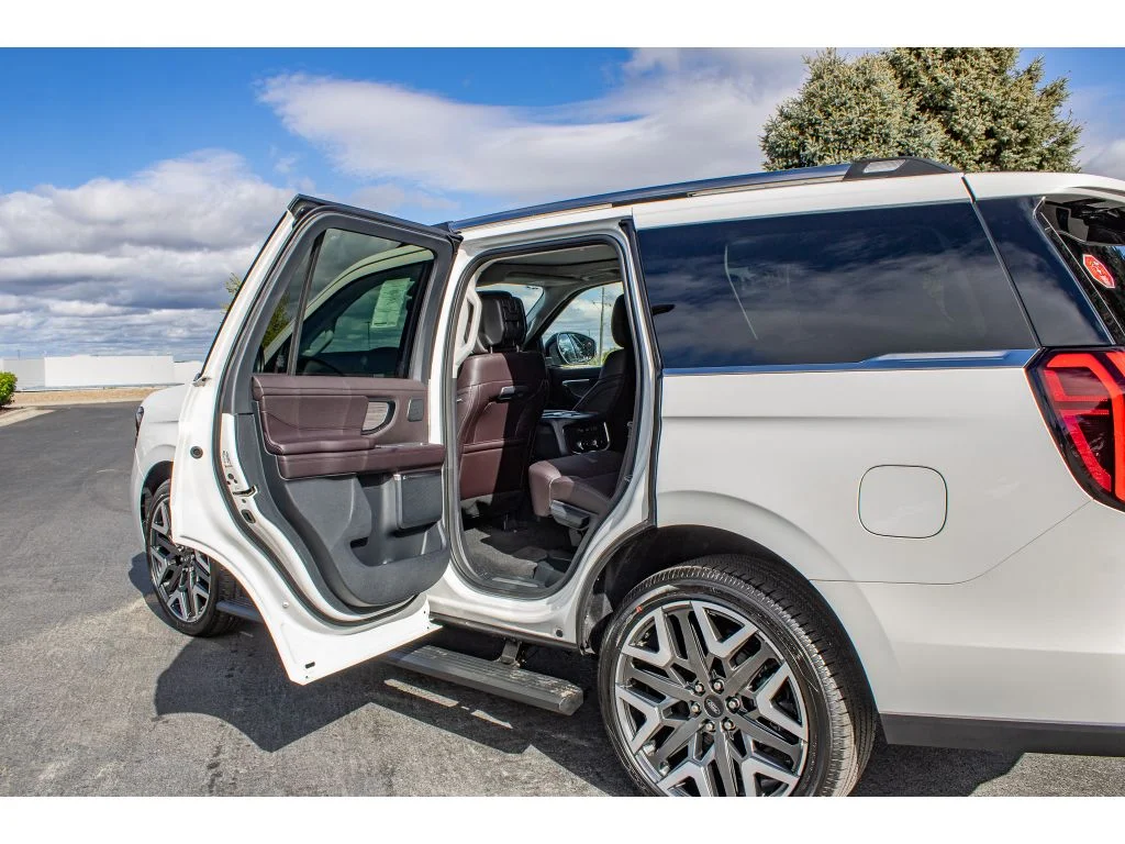 New 2026 Star White Metallic Tri-Coat Ford Platinum® image 19