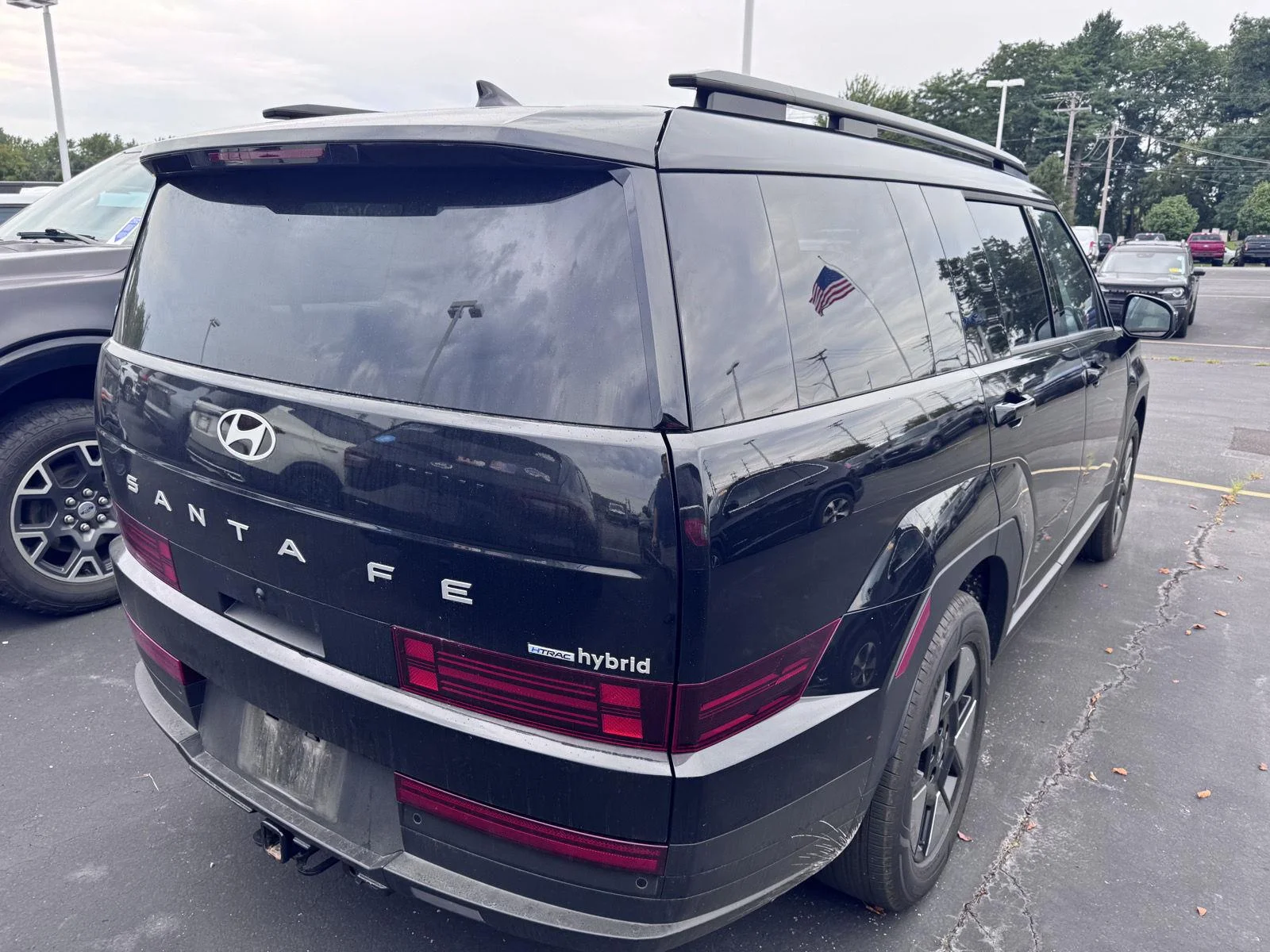 Used 2026 Phantom Black Hyundai SEL image 4