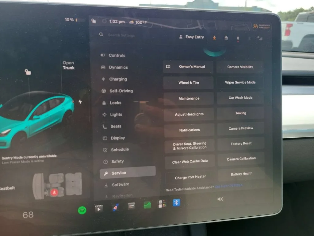 Used 2022 White Tesla RWD image 15
